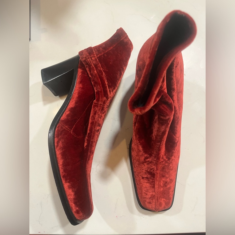Studio Pollini Red velvet pull on Boots size 39